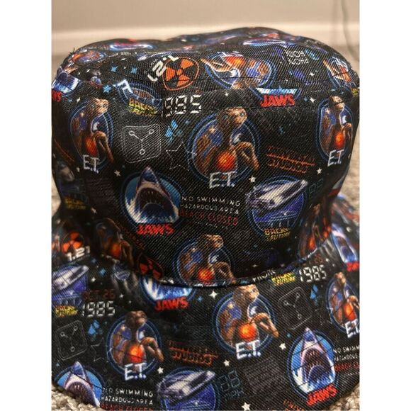 Universal Studios Jaws / ET / Back to the Future Retired Bucket Hat C17-20 - Picture 2 of 3